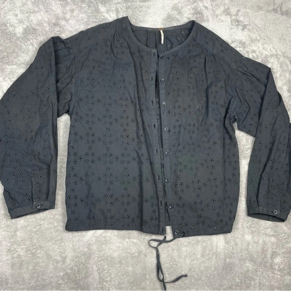 Free People Top Womens Small Black Stars Align Eyelet Beachy Boho Neutral Basic - Picture 4 of 9